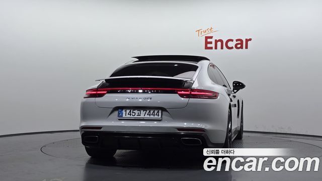 Porsche Panamera 2018 — photo 4