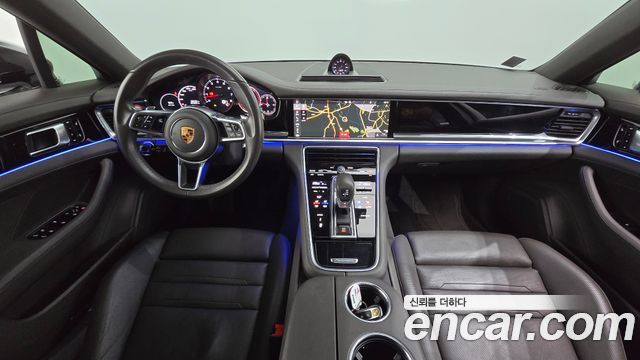 Porsche Panamera 2018 — photo 10