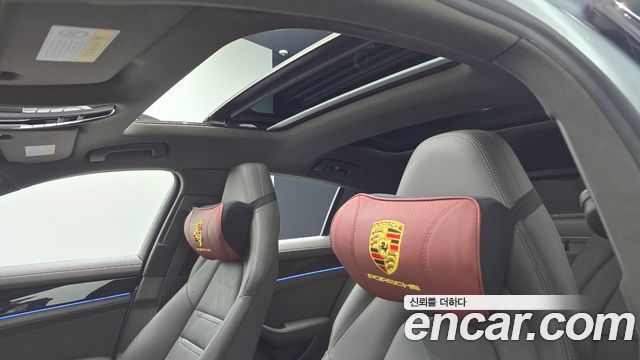 Porsche Panamera 2018 — photo 23