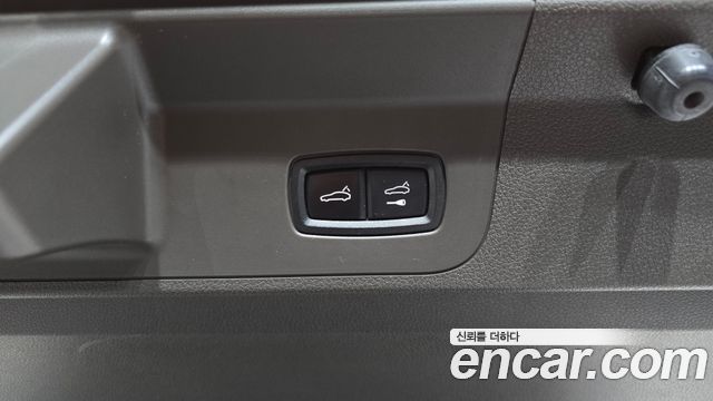 Porsche Panamera 2018 — photo 24