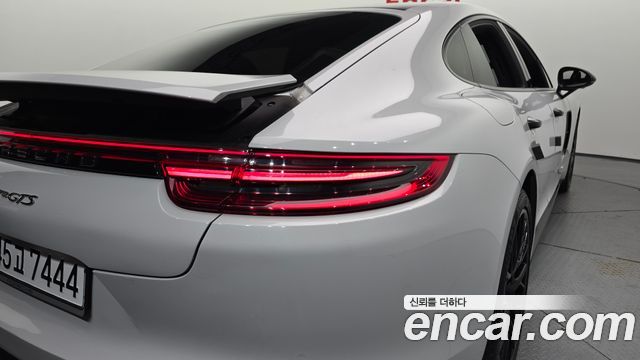 Porsche Panamera 2018 — photo 9