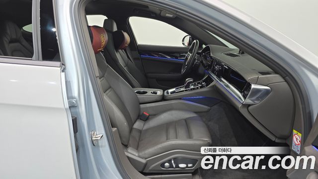 Porsche Panamera 2018 — photo 16