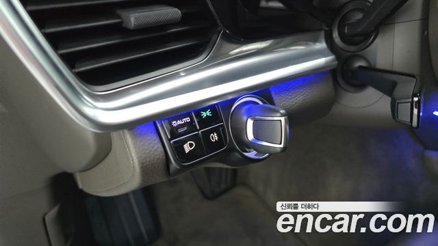 Porsche Panamera 2018 — photo 28