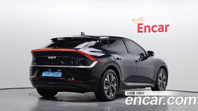 Kia EV6 2023 — photo 2