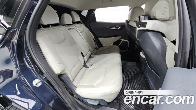 Kia EV6 2023 — photo 17