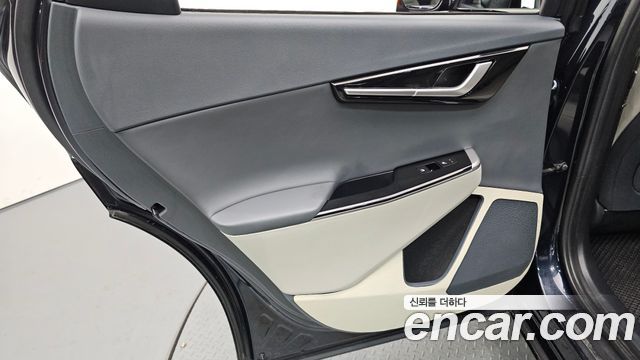 Kia EV6 2023 — photo 15