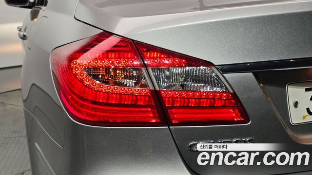 Hyundai Genesis 2012 — photo 9