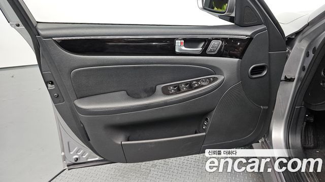 Hyundai Genesis 2012 — photo 14