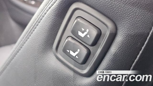 Hyundai Genesis 2012 — photo 27