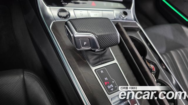 Audi A6 2021 — photo 12