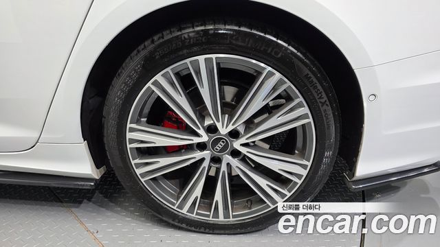 Audi A6 2021 — photo 7