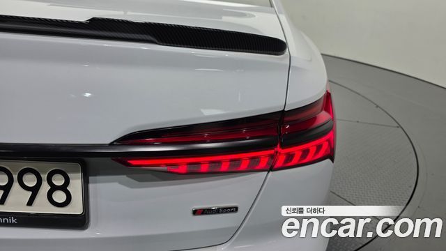 Audi A6 2021 — photo 9