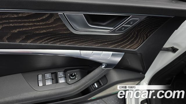 Audi A6 2021 — photo 29
