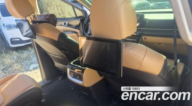 Kia Canival 2021 — photo 10