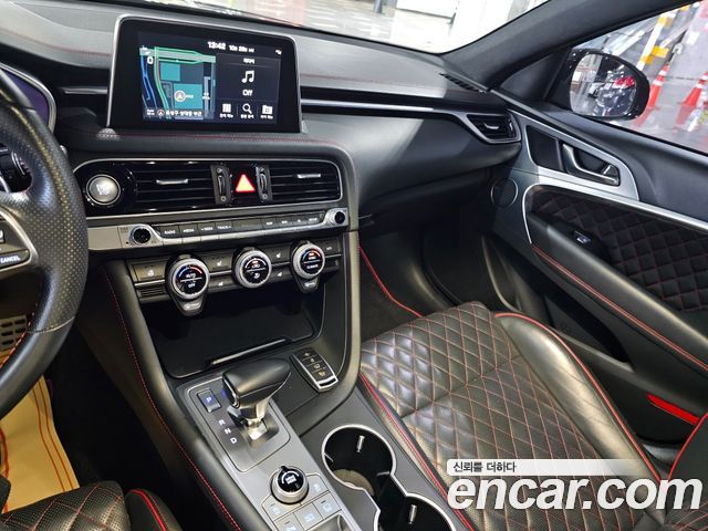 Genesis G70 2018 — photo 11