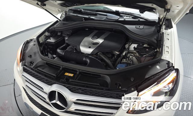 Mercedes-Benz GLE-Class 2017 — photo 6