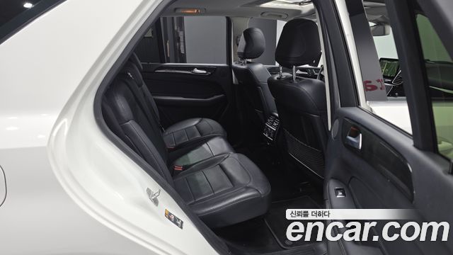 Mercedes-Benz GLE-Class 2017 — photo 17