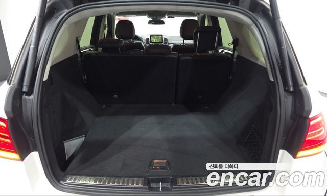 Mercedes-Benz GLE-Class 2017 — photo 25