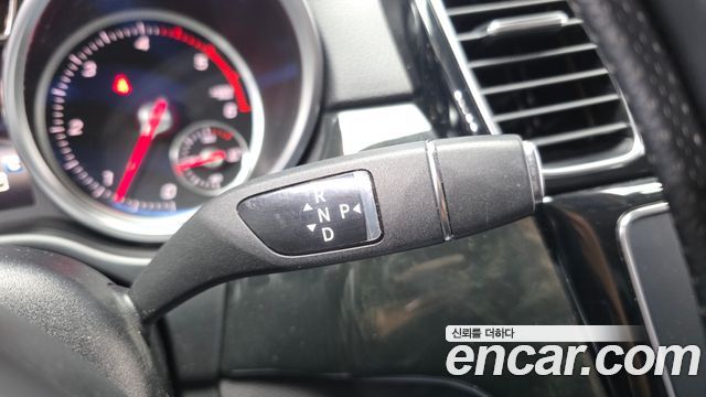 Mercedes-Benz GLE-Class 2017 — photo 27
