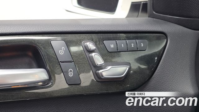 Mercedes-Benz GLE-Class 2017 — photo 29