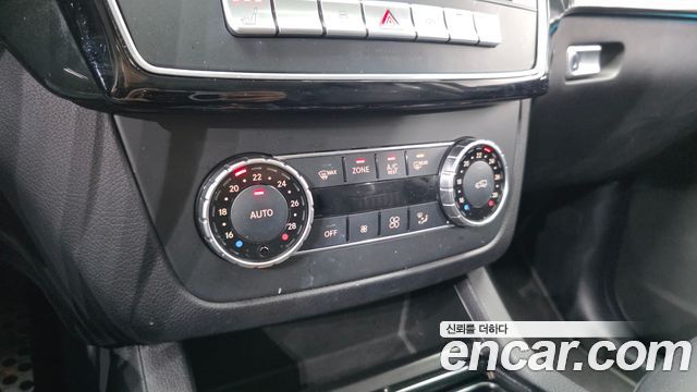 Mercedes-Benz GLE-Class 2017 — photo 31