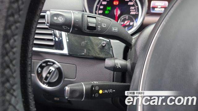 Mercedes-Benz GLE-Class 2017 — photo 34