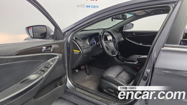 Hyundai Sonata 2012 — photo 13