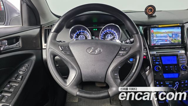 Hyundai Sonata 2012 — photo 19