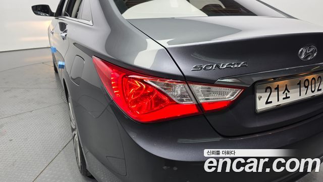 Hyundai Sonata 2012 — photo 9