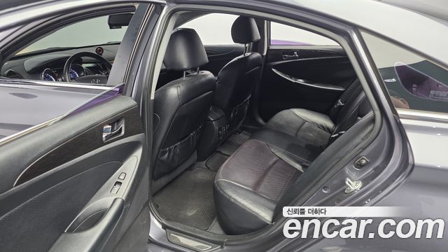 Hyundai Sonata 2012 — photo 16
