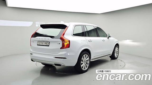 Volvo XC90 2019 — photo 2
