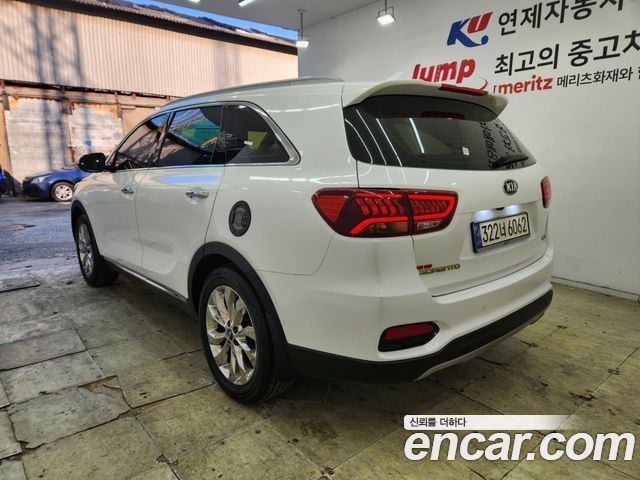 Kia Sorento 2018 — photo 2