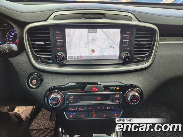Kia Sorento 2018 — photo 11