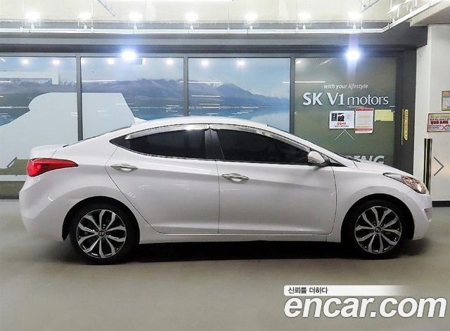 Hyundai AVANTE 2013 — photo 3