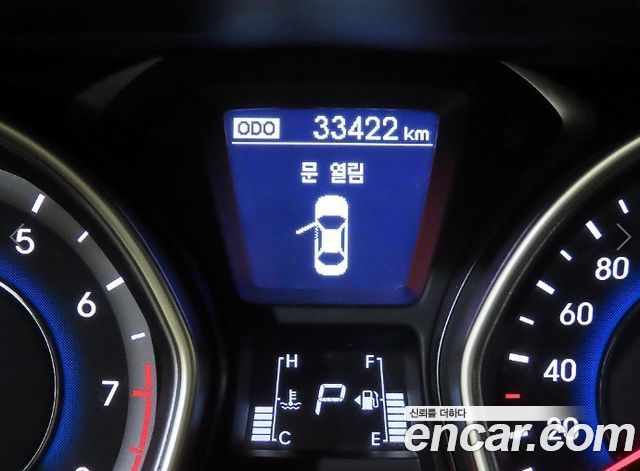 Hyundai AVANTE 2013 — photo 9