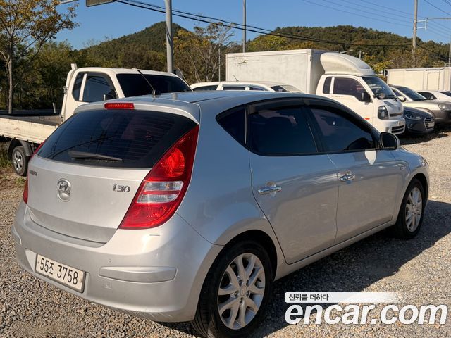 Hyundai i30 2008 — photo 4