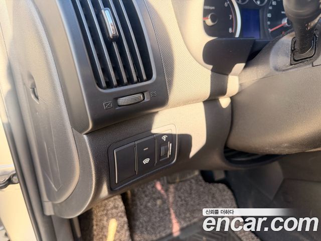 Hyundai i30 2008 — photo 9