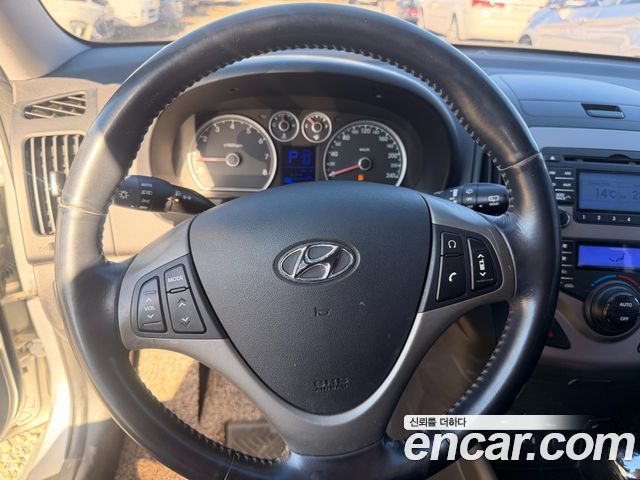 Hyundai i30 2008 — photo 10