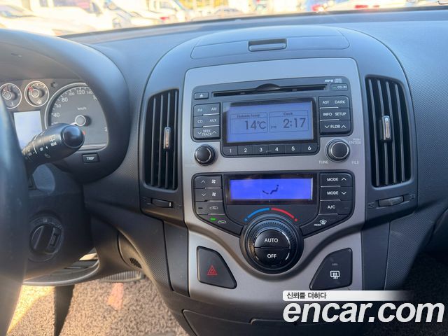 Hyundai i30 2008 — photo 12