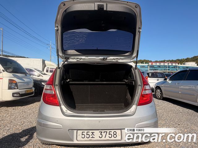 Hyundai i30 2008 — photo 18