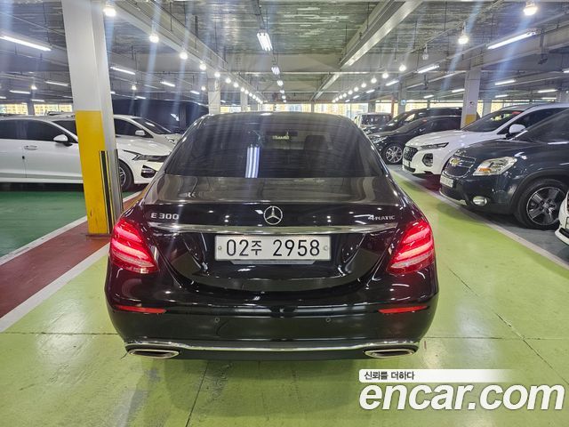 Mercedes-Benz E-Class 2019 — photo 4