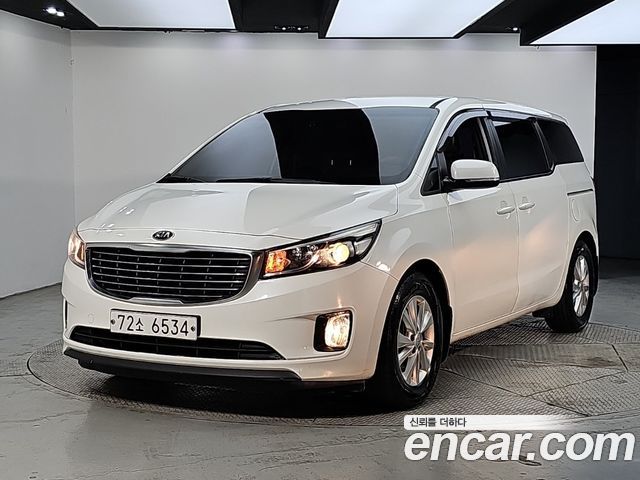 Kia Canival 2016 — photo 1