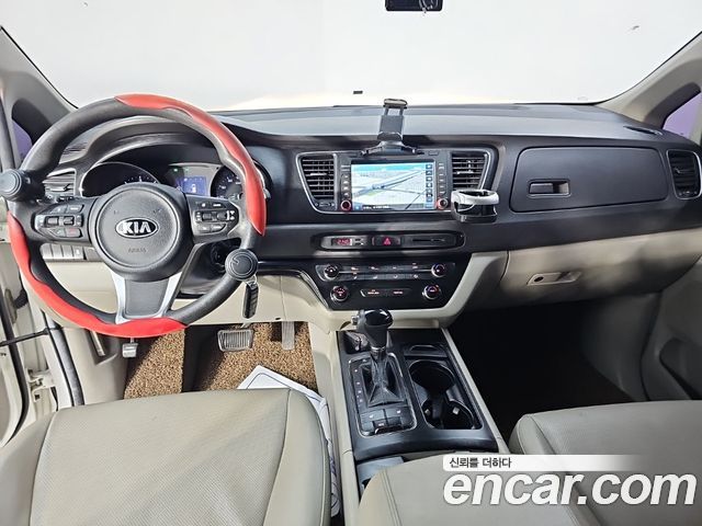 Kia Canival 2016 — photo 5