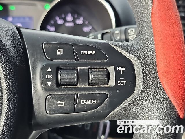 Kia Canival 2016 — photo 16