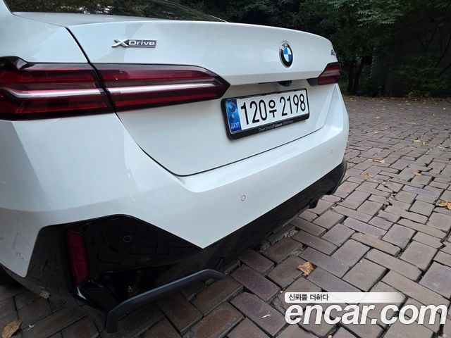 BMW 5-Series 2024 — photo 3