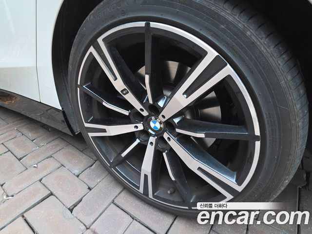BMW 5-Series 2024 — photo 12