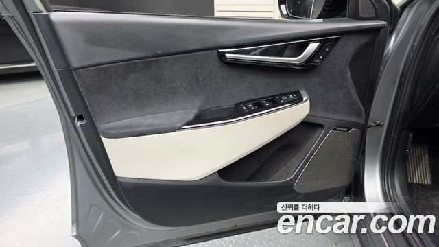Kia EV6 2022 — photo 14