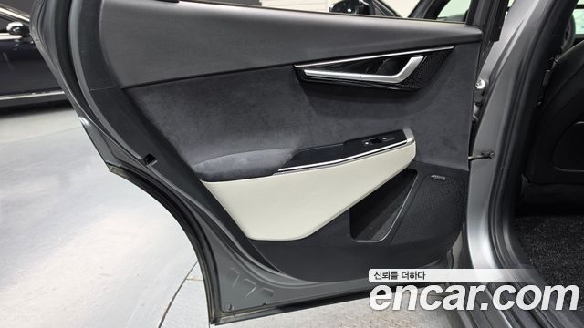 Kia EV6 2022 — photo 15