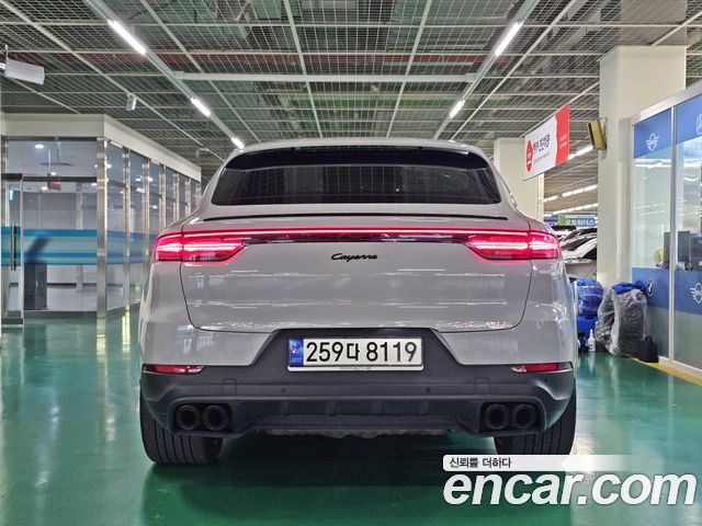 Porsche Cayenne 2021 — photo 4