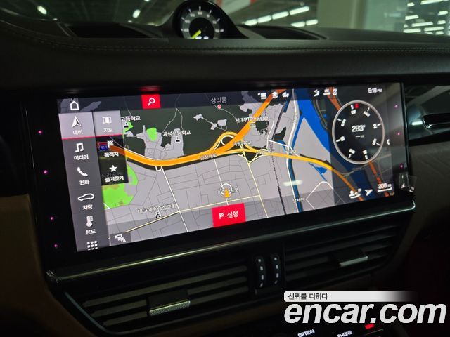 Porsche Cayenne 2021 — photo 13